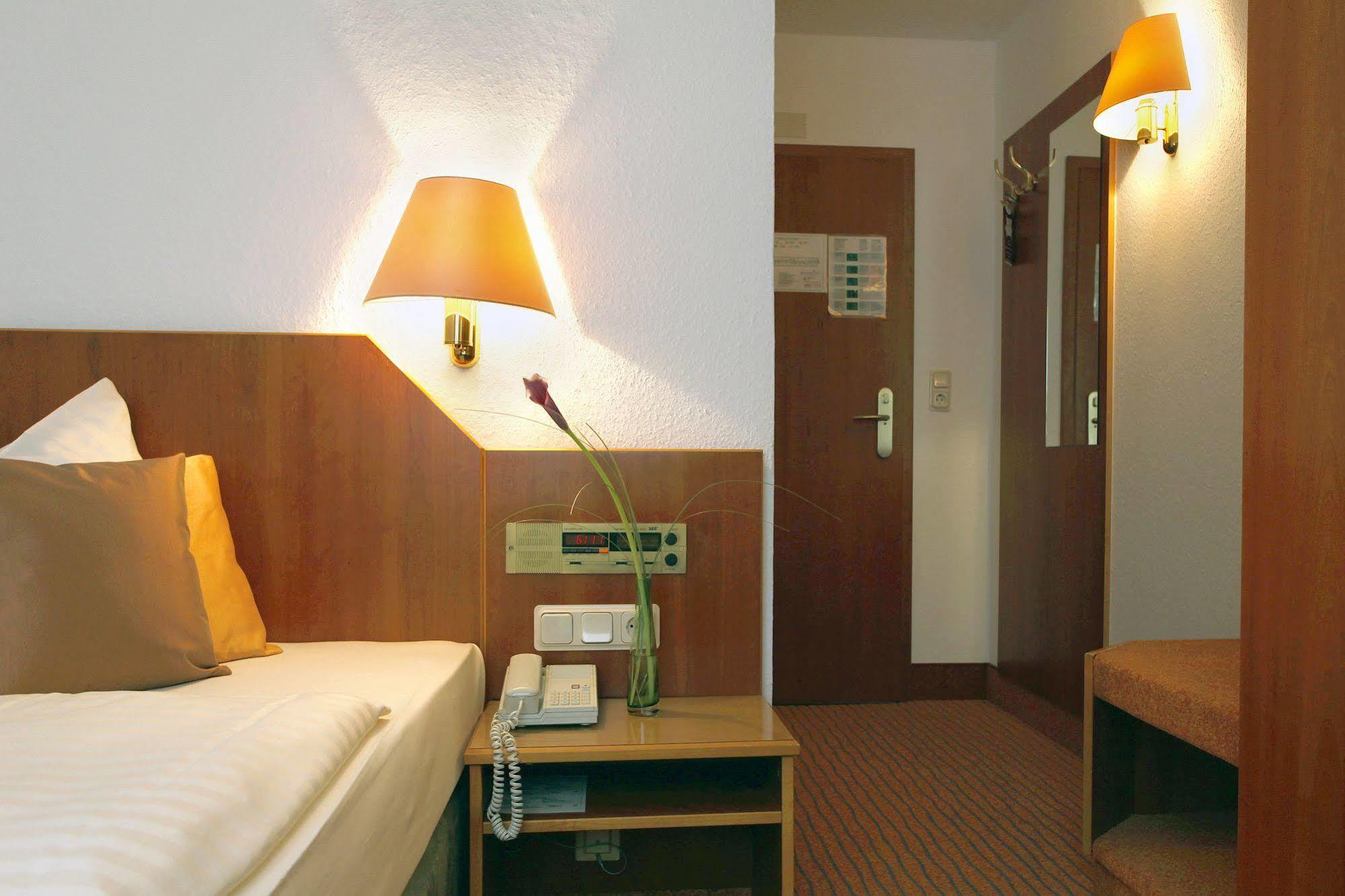 Kleefelder Hof Hotel Hannover Eksteriør billede